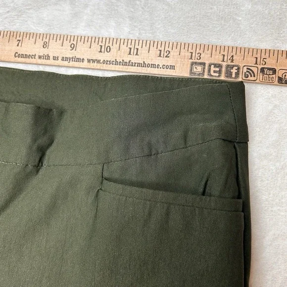 Chicos Women's .5‎ R ( 6 R) Dark Green Brigitte Pants Slim Ankle Pants Pull On - Picture 5 of 10